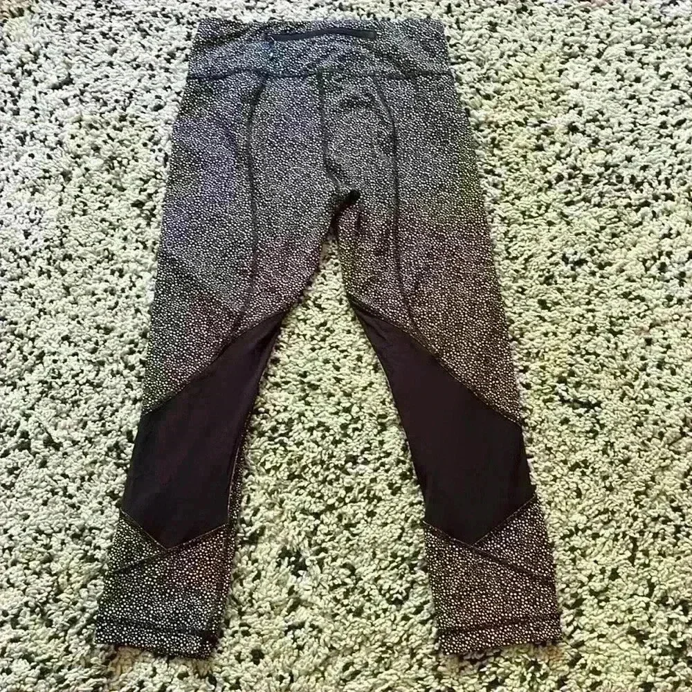 Lululemon Leggings, size 4